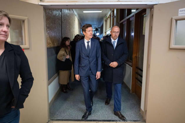 Edouard Geffray Visit an High School Lycee - Cachan French Education Minister Edouard Geffray and Lycee Polyvalent s Headteacher Antoine Milovanovic during a visit to the high school Lycee Polyvalent de Cachan, in Cachan, on the outskirts of Paris, France on October 9, 2026, on the sidelines of a nationwide protest movement of students over learning conditions. Photo by Alexis Jumeau ABACAPRESS.COM Cachan France Copyright: xJumeauxAlexis ABACAx