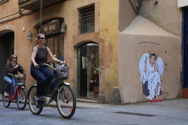 Maricarmen Forever, the new artwork by street artist TVBoy in Barcelona The artwork Maricarmen Forever by street artist TVBoy, as of October 9, 2026, in Barcelona, Catalonia, Spain. Street artist TVBoy has portrayed Maricarmen with angel wings and a key in her hand, paying tribute to the elderly woman who was evicted from her apartment a few weeks ago following her death, with the phrase Maricarmen Forever OCTOBER 9, 2026 Barcelona Catalonia Barcelona Catalonia Spain Copyright: xDavidxZorrakinox 7831550