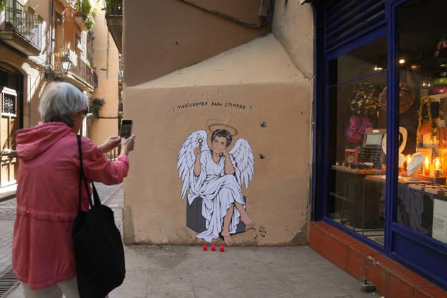 Maricarmen Forever, the new work by street artist TVBoy in Barcelona The work Maricarmen Forever by street artist TVBoy, as of October 9, 2026, in Barcelona, Catalonia, Spain. Street artist TVBoy has depicted Maricarmen with angel wings and a key in her hand, paying tribute to the elderly woman who was evicted from her apartment a few weeks ago following her death, with the phrase Maricarmen Forever OCTOBER 9, 2026 Barcelona Catalonia Barcelona Catalonia Spain  Copyright: xDavidxZorrakinox 7831538