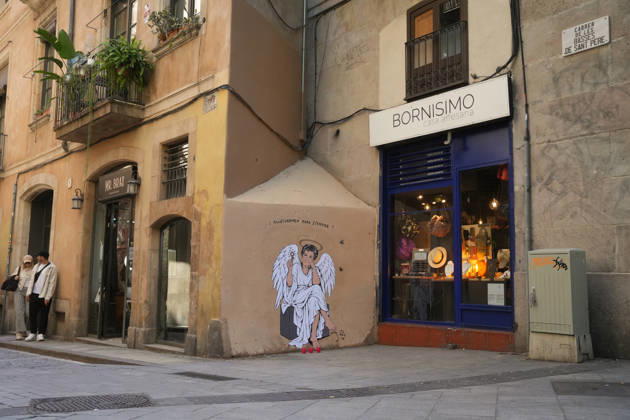 Maricarmen Forever, the new work by street artist TVBoy in Barcelona The work Maricarmen Forever by street artist TVBoy, as of October 9, 2026, in Barcelona, Catalonia, Spain. Street artist TVBoy has depicted Maricarmen with angel wings and a key in her hand, paying tribute to the elderly woman who was evicted from her apartment a few weeks ago following her death, with the phrase Maricarmen Forever OCTOBER 9, 2026 Barcelona Catalonia Barcelona Catalonia Spain  Copyright: xDavidxZorrakinox 7831539