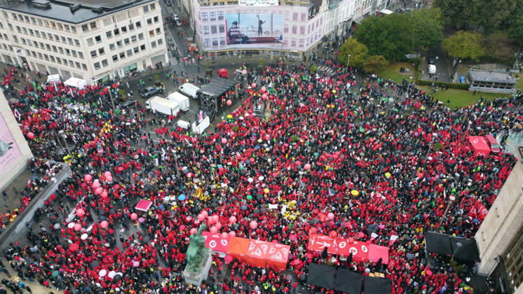 Strike in Belgium disrupts transport BRUSSELS, BELGIUM - OCTOBER 9: Demonstrators carrying trade union flags gather in a central square in Brussels, Belgium on October 9, 2026, during a nationwide strike protesting proposed federal austerity measures and public spending cuts. Organized by major trade union confederations ABVV-FGTB and ACV-CSC, the mass rally coincided with severe transportation disruptions across the country, including approximately 140 flight cancellations at Brussels Airport. Dursun Aydemir Anadolu Brussels Belgium. Editorial use only. Please get in touch for any other usage. Copyright: x2026xAnadoluxDursunxAydemirx