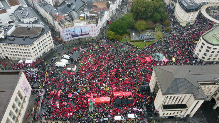 Strike in Belgium disrupts transport BRUSSELS, BELGIUM - OCTOBER 9: Demonstrators carrying trade union flags gather in a central square in Brussels, Belgium on October 9, 2026, during a nationwide strike protesting proposed federal austerity measures and public spending cuts. Organized by major trade union confederations ABVV-FGTB and ACV-CSC, the mass rally coincided with severe transportation disruptions across the country, including approximately 140 flight cancellations at Brussels Airport. Dursun Aydemir Anadolu Brussels Belgium. Editorial use only. Please get in touch for any other usage.  Copyright: x2026xAnadoluxDursunxAydemirx
