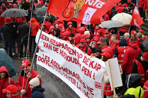 Strike in Belgium disrupts transport BRUSSELS, BELGIUM - OCTOBER 9: Demonstrators carrying trade union flags gather in a central square in Brussels, Belgium on October 9, 2026, during a nationwide strike protesting proposed federal austerity measures and public spending cuts. Organized by major trade union confederations ABVV-FGTB and ACV-CSC, the mass rally coincided with severe transportation disruptions across the country, including approximately 140 flight cancellations at Brussels Airport. Dursun Aydemir Anadolu Brussels Belgium. Editorial use only. Please get in touch for any other usage. Copyright: x2026xAnadoluxDursunxAydemirx