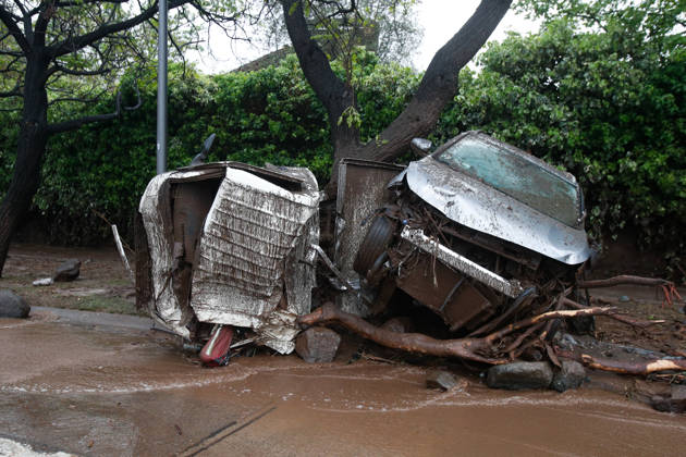 Santiago, October 9, 2026: Consequences of a mudslide that affected the area from San Carlos de Apoquindo to Los Dominicos in the Las Condes district, causing widespread damage and sweeping away vehicles and people. Diego Martin Aton, Chile, Aton 1198097 jpeg  Copyright: DIEGOxMARTIN ATONxCHILE