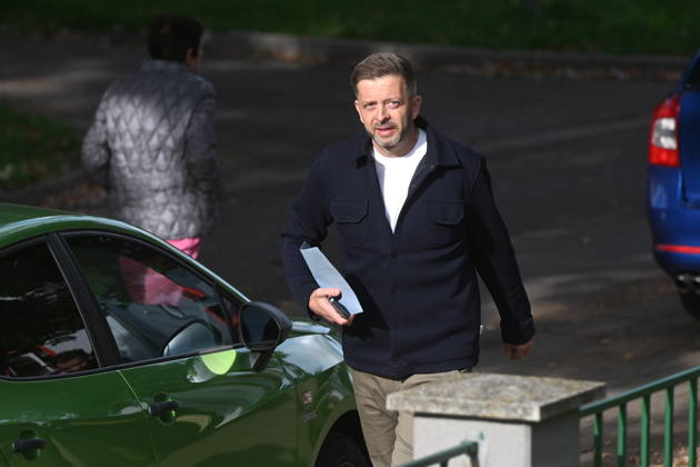 The two-day elections to municipal assemblies started in the Czech Republic together with the first round of the elections to one-third of the Senate, on October 9, 2026. On the photo Vit Rakusan, chairman of the STAN movement, will cast his vote in the municipal and Senate elections in Kolin. (CTKxPhoto JosefxVostarek) CTKPhotoP2026100905608  CTKPhotoP2026100905608