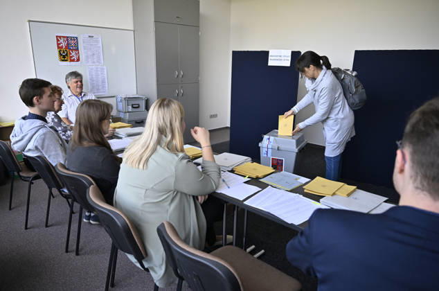The two-day elections to municipal assemblies started in the Czech Republic together with the first round of the elections to one-third of the Senate, on October 9, 2026. On the photo polling place in Zlin. (CTKxPhoto DaliborxGluck) CTKPhotoP2026100905778  CTKPhotoP2026100905778