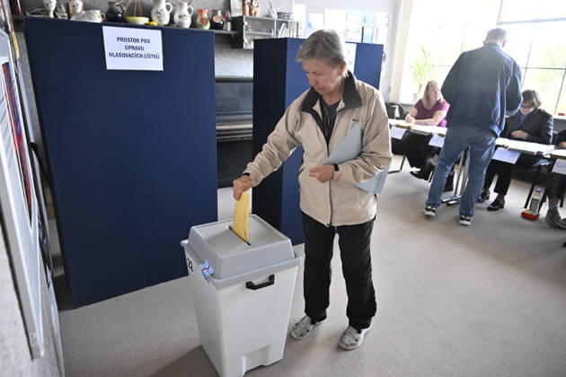 The two-day elections to municipal assemblies started in the Czech Republic together with the first round of the elections to one-third of the Senate, on October 9, 2026. On the photo polling place in Zlin. (CTKxPhoto DaliborxGluck) CTKPhotoP2026100905808  CTKPhotoP2026100905808
