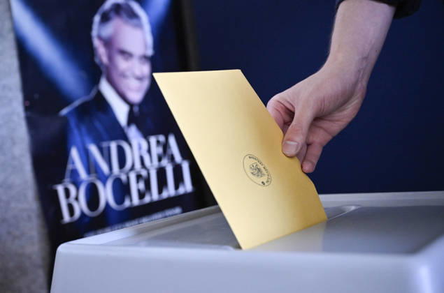 The two-day elections to municipal assemblies started in the Czech Republic together with the first round of the elections to one-third of the Senate, on October 9, 2026. On the photo polling place in Zlin. (CTKxPhoto DaliborxGluck) CTKPhotoP2026100905811 CTKPhotoP2026100905811