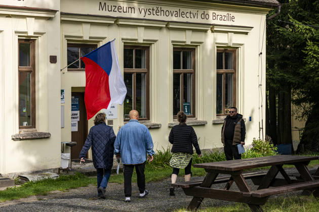 The two-day elections to municipal assemblies started in the Czech Republic together with the first round of the elections to one-third of the Senate, on October 9, 2026. On the photo a polling place in new electoral district in Ralsko-Nahlov. (CTKxPhoto RadekxPetrasek) CTKPhotoP2026100905570  CTKPhotoP2026100905570