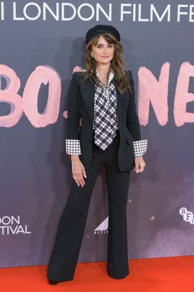 La Bola Negra Film Premiere Penelope Cruz attends the La Bola Negra BFI London Film Festival premiere, at The Royal Festival Hall, BFI Southbank, London. 8th October 2026. Copyright: xAndrewxSimsx NINTCHDBPICT001114441446