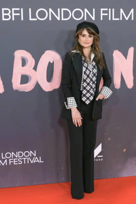 La Bola Negra Film Premiere Penelope Cruz attends the La Bola Negra BFI London Film Festival premiere, at The Royal Festival Hall, BFI Southbank, London. 8th October 2026.  Copyright: xAndrewxSimsx NINTCHDBPICT001114440916