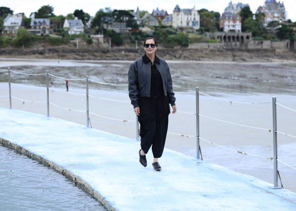 Amira Casar by the seawater pool on L Ecluse Beach during the 37th Dinard British and Irish Film Festival, France, on October 9, 2026. Denis Guignebourg, Bestimage. 37th Dinard British Irish Film Festival on October 9, 2026, in Dinard, France. Dinard, France  Copyright: xDenisxGuignebourgx xBestimagexDenisxGuignebourgx xBestimagex