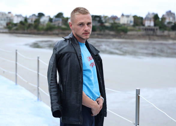 Ben Hardy by the seawater pool on L Écluse Beach during the 37th Dinard British and Irish Film Festival, France, on October 9, 2026. Denis Guignebourg, Bestimage. 37th Dinard British Irish Film Festival on October 9, 2026, in Dinard, France. Dinard, France Copyright: xDenisxGuignebourgx xBestimagexDenisxGuignebourgx xBestimagex