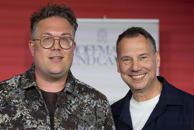 Frankfurt Book Fair 2026: Thomas Sachsenmaier (left) receives the Julius Campe Prize, awarded by HOFFMANN UND CAMPE Verlag; on the right, Sebastian Fitzek, who delivered the laudatory speech; Frankfurt am Main, Hesse, Germany; Exhibition Grounds