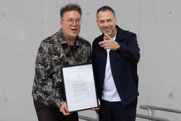 Frankfurt Book Fair 2026: Thomas Sachsenmaier (left) receives the Julius Campe Prize, awarded by HOFFMANN UND CAMPE Verlag; on the right, Sebastian Fitzek delivers the laudatory speech; Frankfurt am Main, Hesse, Germany; Exhibition Center