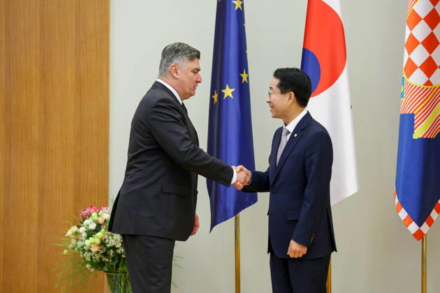 Croatian President Milanovic hosts South Korean parliament speaker Croatian President Zoran Milanovic hosted Cho Jeong-sik, Speaker of the National Assembly of the Republic of Korea, in Zagreb, Croatia on October 9, 2026. MatijaxHabljak PIXSELL