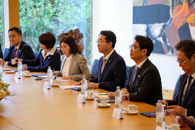 Croatian President Milanovic hosts South Korean parliament speaker Croatian President Zoran Milanovic hosted Cho Jeong-sik, Speaker of the National Assembly of the Republic of Korea, in Zagreb, Croatia on October 9, 2026. MatijaxHabljak PIXSELL