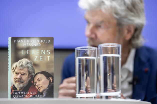 Reinhold Messner at the Frankfurt Book Fair, October 9, 2026. The book by Diane Messner and Reinhold Messner, with the mountaine