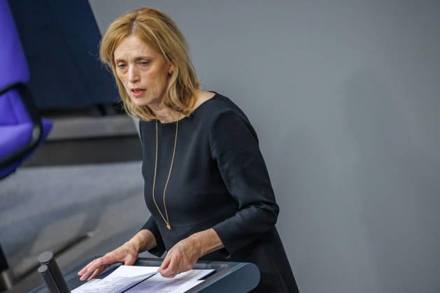 Bundestag: Karin Prien (CDU), Federal Minister for Family Affairs, at the German Bundestag on October 9, 2026, in Berlin, Berlin, Berlin, Germany, Bundestag