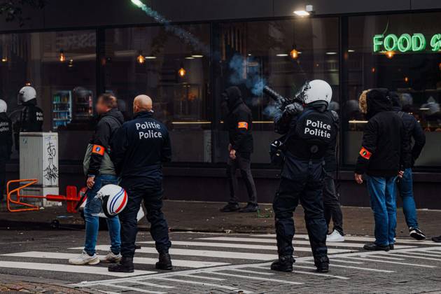 Police officers pictured during a national manifestation against the Federal Government s budgetary measures, under the Keep your hands out of our pockets! (Blijf uit onze zakken! - Pas dans nos poches) moniker, organised by the trade unions on Friday 9 October 2026 in Brussels. EMILExWINDAL 189265670