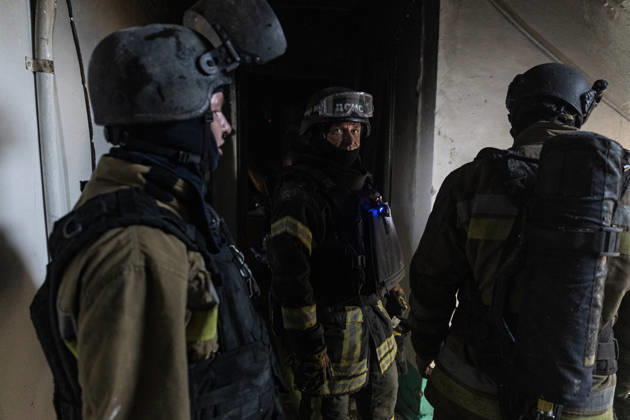 Aftermath of Russian drone strike in Ukraine KRAMATORSK, UKRAINE - OCTOBER 9: Ukrainian firefighters put out a fire after a Russian FPV drone struck a residential building in Kramatorsk, Ukraine, on 9 October 2026 Diego Herrera Carcedo Anadolu Kramatorsk Ukraine. Editorial use only. Please get in touch for any other usage. Copyright: x2026xAnadoluxDiegoxHerreraxCarcedox