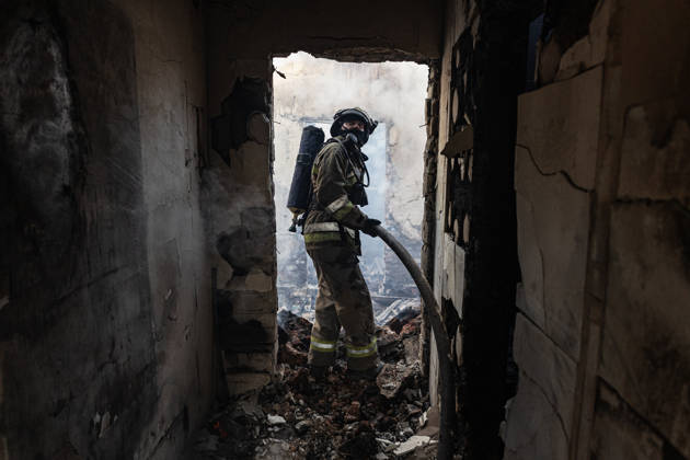 Aftermath of Russian drone strike in Ukraine KRAMATORSK, UKRAINE - OCTOBER 9: Ukrainian firefighters put out a fire in a house following a Russian drone strike in Kramatorsk, Ukraine, 9 October 2026 Diego Herrera Carcedo Anadolu Kramatorsk Ukraine. Editorial use only. Please get in touch for any other usage.  Copyright: x2026xAnadoluxDiegoxHerreraxCarcedox