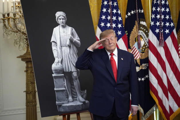 Donald Trump on Columbus Day celebration - Washington US President Donald Trump hosts a Columbus Day celebration in the East Room in Washington on October 9, 2026. Photo by Yuri Gripas ABACAPRESS.COM Washington DC United States  Copyright: xGripasxYuri ABACAx