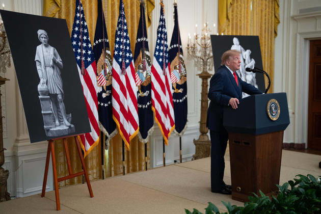 US President Donald Trump Gives Remarks - Washington DC US President Donald Trump gives remarks during an event in the East Room of the White House in Washington, DC, US, on Friday, Oct. 9, 2026. Trump is hosting a Columbus Day celebration. Photo by Aaron Schwartz Pool ABACAPRESS.COM Washington District of Columbia Copyright: xPool ABACAx