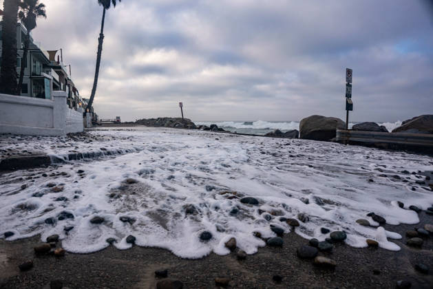 October 9, 2026, Oceanside, California, USA: Oceanside, California, receives large waves on October 9, 2026, during a historic El NioÂ±o season. Kelvin swells have brought major damages to the coastline. Oceanside USA - ZUMAg219 20261009_znp_g219_005 Copyright: xJakexLeexGreenx
