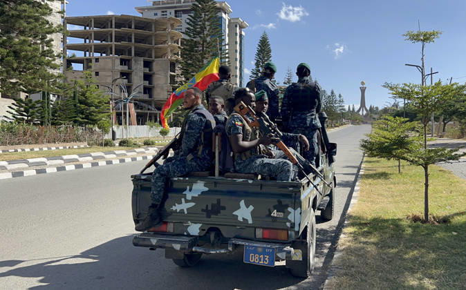 Ethiopian pro-government forces patrol streets of Mekelle MEKELLE, ETHIOPIA - OCTOBER 09 : Pro-government Ethiopian forces patrol the streets after regaining control of the regional capital following the withdrawal of the Tigray People s Liberation Front (TPLF) forces, in Tigray region, Ethiopia on October 09, 2026. Stringer Anadolu Mekelle Ethiopia. Editorial use only. Please get in touch for any other usage. Copyright: x2026xAnadoluxStringerx