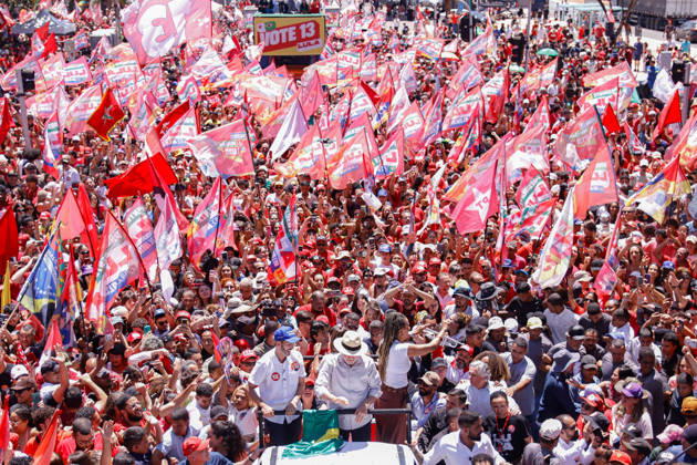 BRASiLIA, DF - 09.10.2026: ATO DE LULA EM BRASiLIA - President Lula resumes campaign events after the first round of elections, in Ceilândia (DF). x3027369x JoaoxPedroxCarvalho