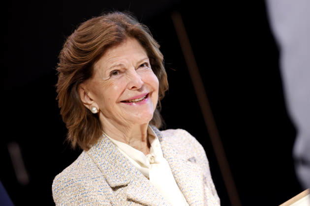 Queen Silvia of Sweden during her visit to the Luisen Gymnasium in Düsseldorf. The Queen attended the Luisen Gymnasium in Düsseldorf during her school years; today, it is located in a new building at a different site. Düsseldorf, October 9, 2026, North Rhine-Westphalia, Germany Copyright: xChristophxHardtx