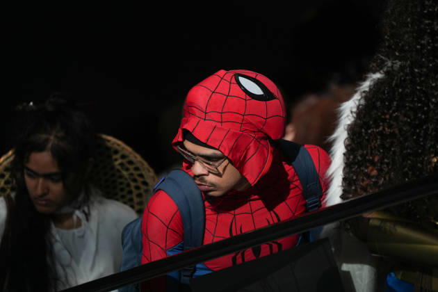 October 9, 2026, New York, New York, USA: Scenes of people in cosplay at the 2026 New York Comic Con at the Javits Center on October 9, 2026 in New York. New York USA - ZUMAb148 20261009_zap_b148_031 Copyright: xBryanxSmithx