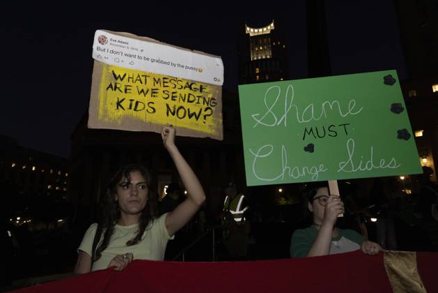 October 8, 2026, New York, New York, USA: Hundreds rally in Foley Square outside the New York State Supreme Court building in Lower Manhattan under the banner .hashtag StopSexualViolence: From the Frat House to the White House joining rallies and campus walkouts around the country demanding justice for Cornell s Jane Doe. Protesters hold signs that read But I don t want to be grabbed by the pussy WHAT MESSAGE ARE WE SENDING KIDS NOW? Shame MUST Change Sides. New York USA - ZUMAr174 20261008_znp_r174_063 Copyright: xGinaxMxRandazzox