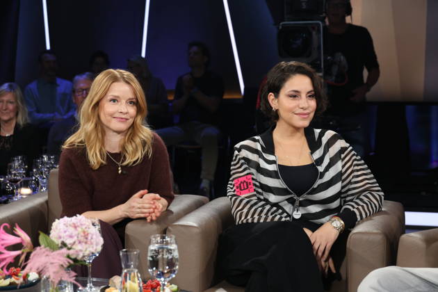 Karoline Schuch and Almila Bagriacik, actresses, appeared as guests on the NDR Talk Show on October 9, 2026, on NDR Television’s Channel 3; photo session before the taping on October 2, 2026, at the Hamburg Lokstedt television studio