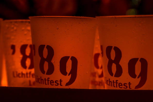Since 2009, the Festival of Lights has been held in Leipzig on October 9 to commemorate the Monday demonstrations of 1989. Lights and art installations illuminate the city, and people walk through the city carrying candles. Festival of Lights 2026