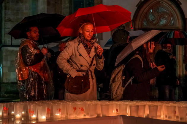 Since 2009, the Festival of Lights has been held in Leipzig on October 9 to commemorate the Monday demonstrations of 1989. Lights and art installations illuminate the city, and people walk through the city carrying candles. Festival of Lights 2026