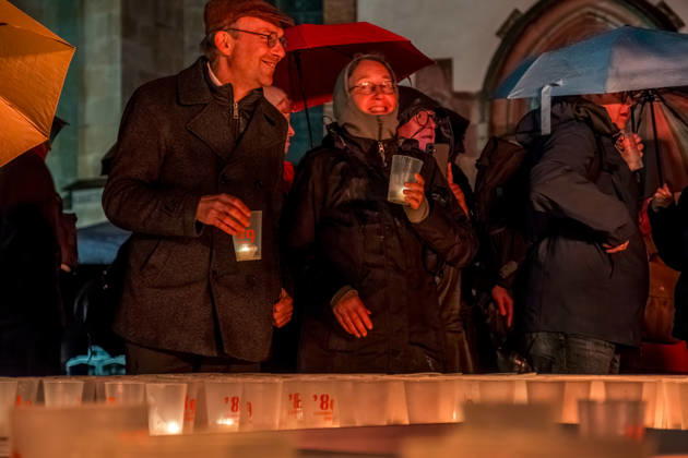 Since 2009, the Festival of Lights has been held in Leipzig on October 9 to commemorate the Monday demonstrations of 1989. Lights and art installations illuminate the city, and people walk through the city carrying candles. Festival of Lights 2026