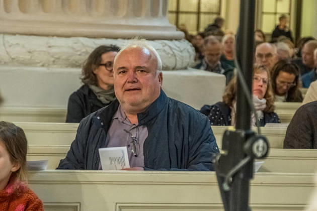 Since 2009, the Festival of Lights has been held in Leipzig on October 9 to commemorate the Monday demonstrations of 1989. Here is the prayer for peace at St. Nicholas Church, featuring a speech on democracy by Jörg Junhold. Festival of Lights 2026