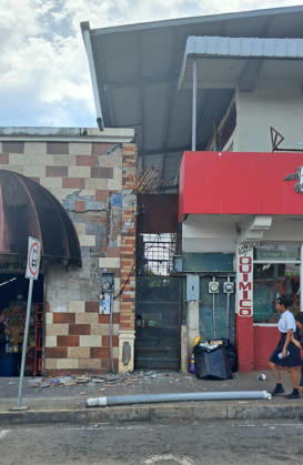 (261009) -- SONA, Oct. 9, 2026 -- A damaged building is pictured following an earthquake in Sona, Veraguas Province, Panama, Oct. 9, 2026. A major earthquake struck Panama on Friday. PANAMA-VERAGUAS-EARTHQUAKE-AFTERMATH XuxYongzheng 