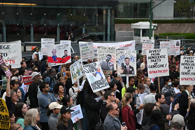 Protesters rally after ICE shooting of New York man in car with child inside NEW YORK, UNITED STATES - OCTOBER 9: A massive protest takes place at Foley Square , demanding the withdrawal of ICE from the city in New York, United States on October 9, 2026. The demonstration follows an incident yesterday in the Bronx where an ICE officer shot Oscar Belgal, a Dominican Republic national, in the neck while he was driving with a 5-year-old child in the vehicle. Waleed Zein Anadolu New York United States. Editorial use only. Please get in touch for any other usage. Copyright: x2026xAnadoluxWaleedxZeinx