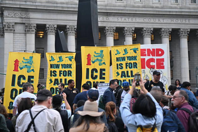 Protesters rally after ICE shooting of New York man in car with child inside NEW YORK, UNITED STATES - OCTOBER 9: A massive protest takes place at Foley Square , demanding the withdrawal of ICE from the city in New York, United States on October 9, 2026. The demonstration follows an incident yesterday in the Bronx where an ICE officer shot Oscar Belgal, a Dominican Republic national, in the neck while he was driving with a 5-year-old child in the vehicle. Waleed Zein Anadolu New York United States. Editorial use only. Please get in touch for any other usage. Copyright: x2026xAnadoluxWaleedxZeinx