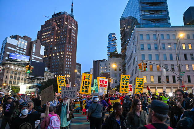 Thousands of New York protesters rally against ICE after Bronx shooting NEW YORK, UNITED STATES - OCTOBER 9: Thousands of people gathered at Foley Square to demand the withdrawal of US Immigration and Customs Enforcement (ICE) from the city, a day after an ICE officer shot a Dominican Republic national in the neck in the Bronx in New York, United States on October 9, 2026. Waleed Zein Anadolu New York United States. Editorial use only. Please get in touch for any other usage. Copyright: x2026xAnadoluxWaleedxZeinx
