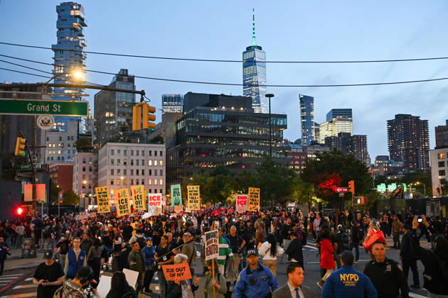Thousands of New York protesters rally against ICE after Bronx shooting NEW YORK, UNITED STATES - OCTOBER 9: Thousands of people gathered at Foley Square to demand the withdrawal of US Immigration and Customs Enforcement (ICE) from the city, a day after an ICE officer shot a Dominican Republic national in the neck in the Bronx in New York, United States on October 9, 2026. Waleed Zein Anadolu New York United States. Editorial use only. Please get in touch for any other usage. Copyright: x2026xAnadoluxWaleedxZeinx