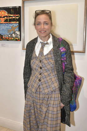 Anna Thalbach at the opening of the M A R X Bande’s 4th pop-up exhibition at the GlogauAIR Gallery in Berlin, October 9, 2026 Foto:xM.xBehrensx xFuturexImagex marxbande_6010