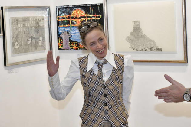 Anna Thalbach at the opening of the M A R X Bande’s 4th pop-up exhibition at the GlogauAIR Gallery in Berlin, October 9, 2026 Foto:xM.xBehrensx xFuturexImagex marxbande_6038