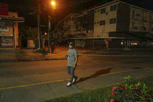 Strong 7.7 magnitude earthquake strikes Panama PENONOME, PANAMA - OCTOBER 9: A man walks past a collapsed building following the powerful 7.7 magnitude earthquake in Penonome, Panama, on October 9, 2026. A powerful 7.7-magnitude earthquake struck Panama on Friday, causing widespread power outages, severe structural damage, and panic among residents. Mauricio Valenzuela Anadolu Penonome Panama. Editorial use only. Please get in touch for any other usage. Copyright: x2026xAnadoluxMauricioxValenzuelax