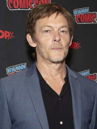 October 9, 2026, New York, New York, USA: NORMAN REEDUS attends the press room for The Walking Dead Daryl Dixon on AMC Plus during New York Comic Con at Jacob Javits Convention Center in New York. 9 October 2026 New York USA  - ZUMAa265 20261009_zep_a265_061 Copyright: xEricxAcquayex