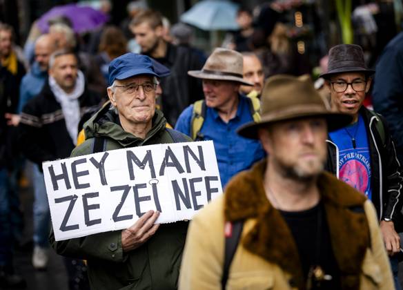 AMSTERDAM - Participants in the Men s March are campaigning for safety for all women. During the demonstration, men are called upon to ensure a culture in which everyone is safe. SEM VAN DER WAL ANP netherlands out - belgium out Copyright: xx x572003509x originalFilename: 572003509