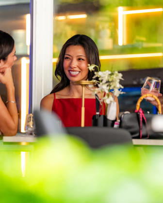 2026 Formula 1 Singapore Grand Prix - Sprint - Celebrities REBECCA DONALDSON (SCO) and LILY MUNI HE (CHN) during Qualifying day on Saturday during the Formula 1 Singapore Airlines Singapore Grand Prix 2026 at Marina Bay Street Circuit, Singapore, on October 10, 2026. Photo by Antoine LAPEYRE Reveries Agency via ABACAPRESS.COM Singapore Singapore  Copyright: xAntoinexLapeyre ReveriesxAgency ABACAx